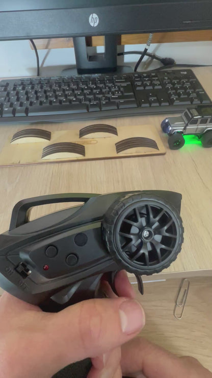 Mini Coche Todoterreno RC 1/64